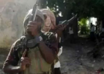 Gunmen kidnap four students, Gunmen Police officer Plateau,Gunmen storm Abuja community, BREAKING village head son,Suspected bandits Jebba Oyo