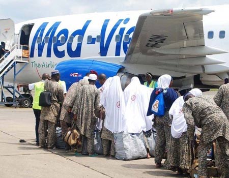 Pilgrims at Nigerian airport before flight to Saudi Arabia