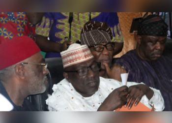 Makarfi storms Ibadan to woo Ladoja, Akala, others back to PDP