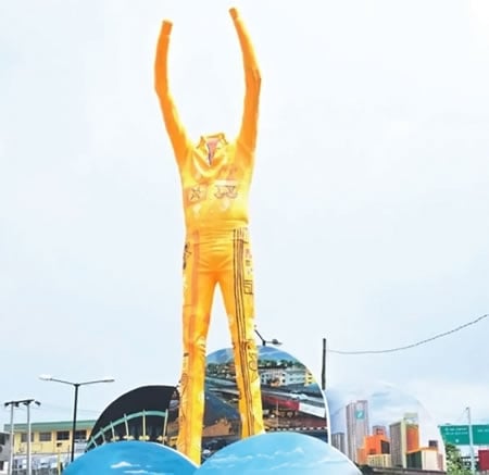 fela statue, imortalise