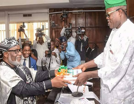 Akeredolu presents2018 budget
