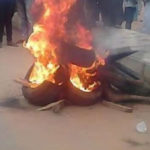 Mob sets fleeing phone thieves ablaze after tricycle fails to start in Onitsha