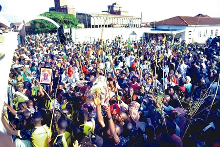 Egungun Festival, Oluwo, Iwo