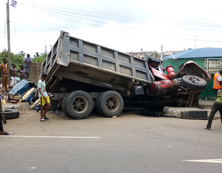 Truck crushes okada man to death in Oyo