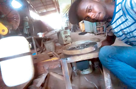 feather-removing machine