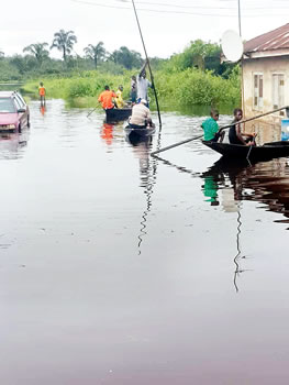 Flood, bad seasons, ondo state, water, canoe, black pot, Igbokoda