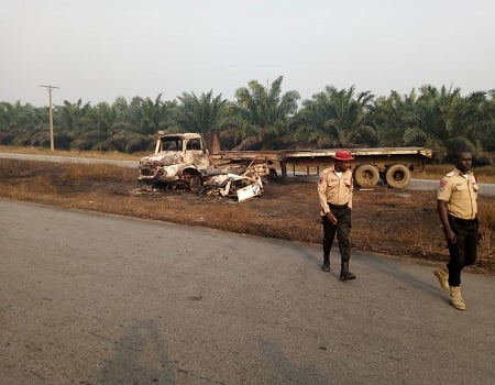 Road accident in Kwara, Scene of the accident, fire, Delta