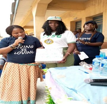 Lagos corps member, Eti-Osa, donates