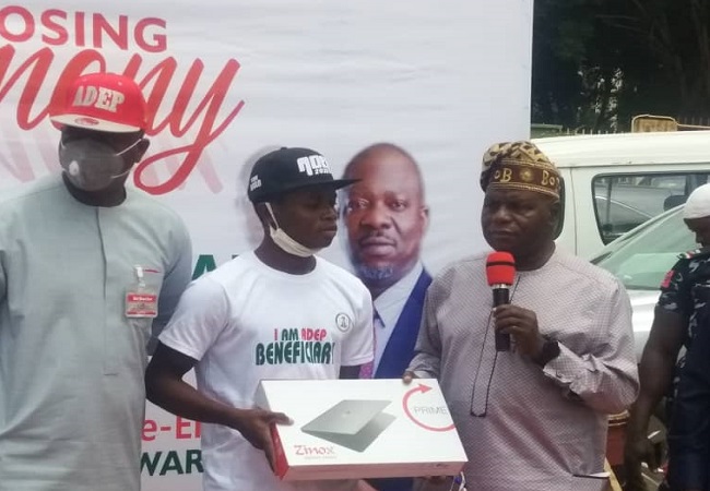 Kwara lawmaker empowers youths