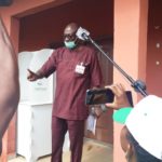 Ize-Iyamu votes, APC's Ize-Iyamu casts vote