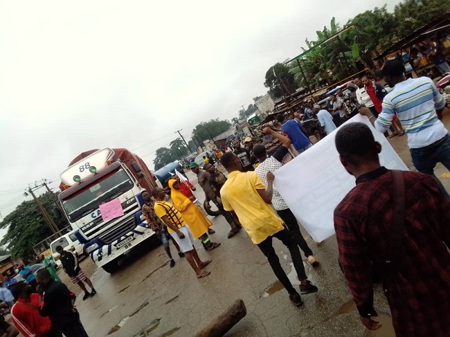 Okpella youths protest 