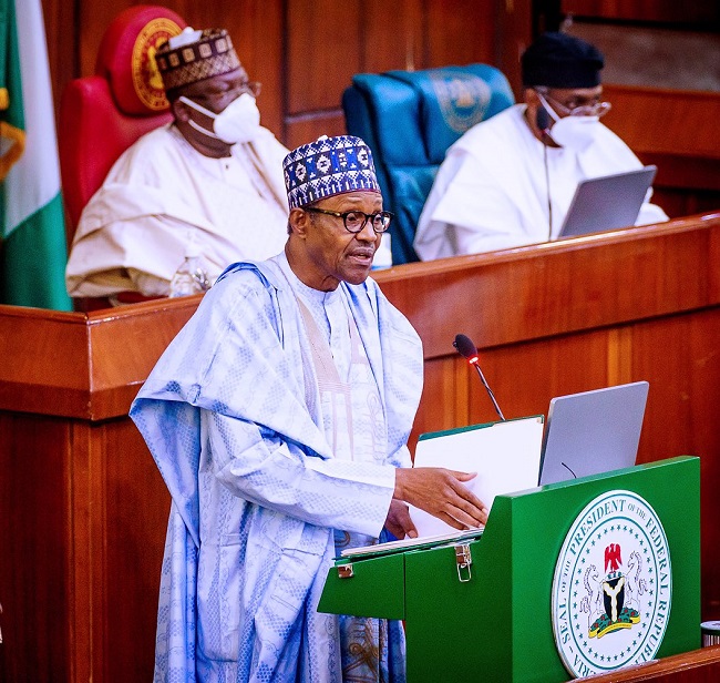 2021 budget, Buhari, borrowing, Buhari presents N20.51trn