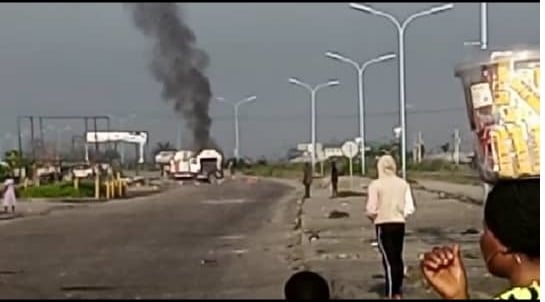 Hoodlums burn diesel tanker for killing youth in Delta 