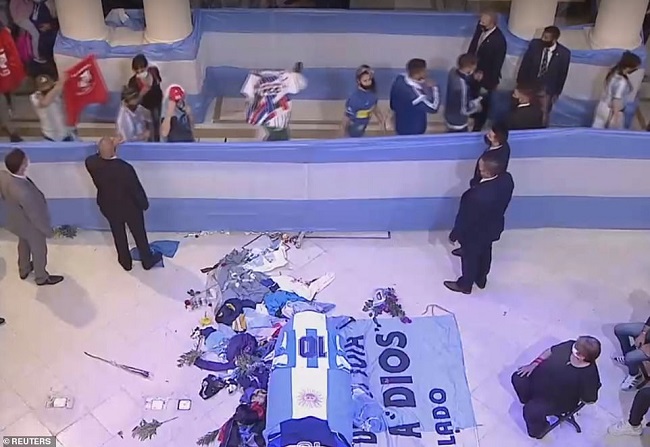 maradona's casket