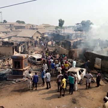 Six die as tanker explodes