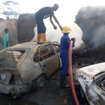 Six die as tanker explodes