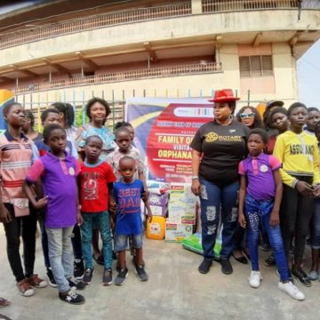 Rotary donates food items