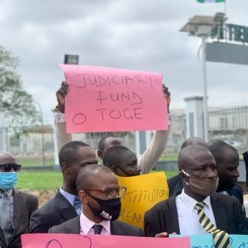 Kwara lawyers stage protest