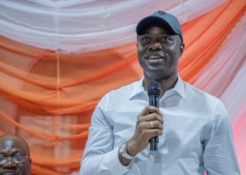 Makinde, Makinde remains our leader, youth development will be futile, Oyo governor slashes fees