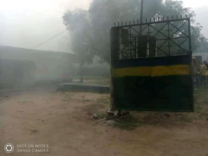 Gunmen attack two police stations