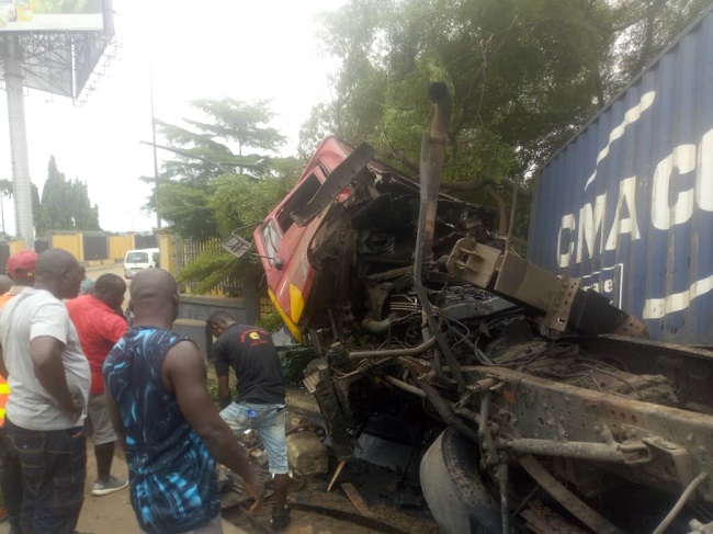 Truck drivers block Onitsha-Asaba