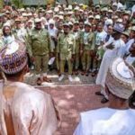 Buhari gifts Corps members