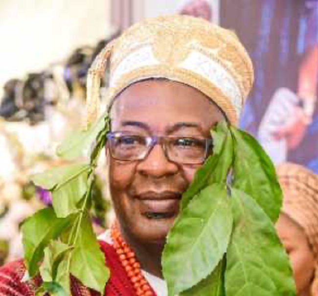 Ooni of Ife confers