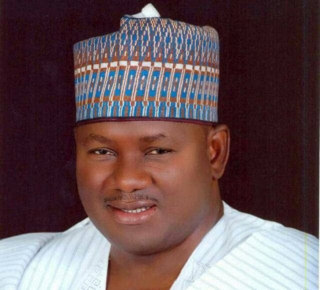 Simon replaces Yemi Kale