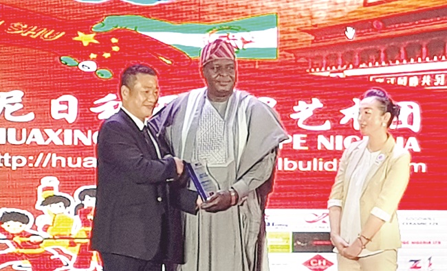 Runsewe bags China Man