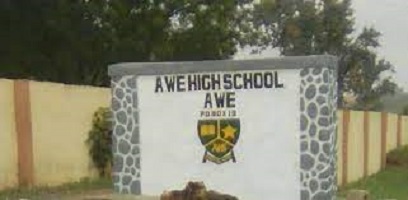 Awe High School old students donate classrooms