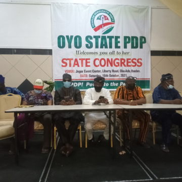 About 50 vehicles vandalised as thugs storm Oyo PDP factional congress venue