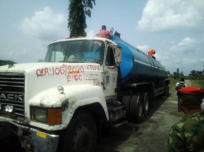 Truck kills prominent chief
