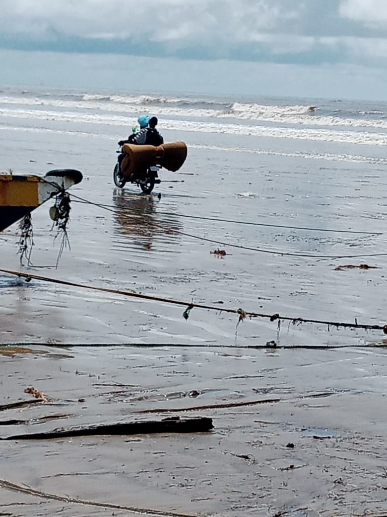 Delta govt, NEMA visit community ravaged by ocean surge