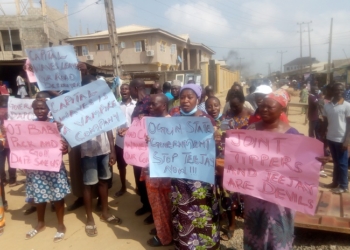 Magboro residents protest destruction