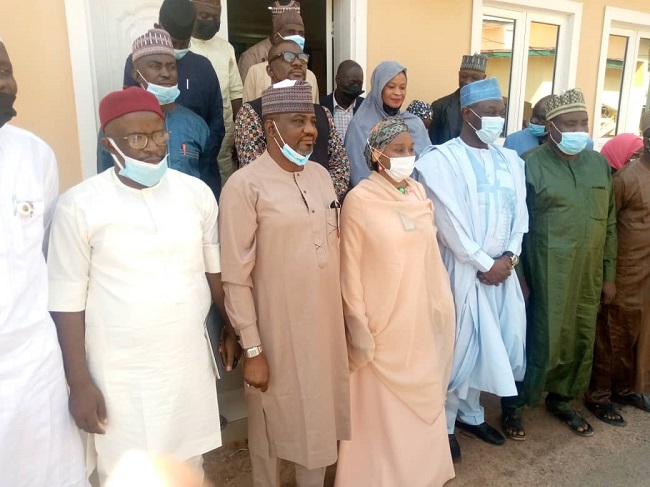 lawmaker to enrol 500 persons