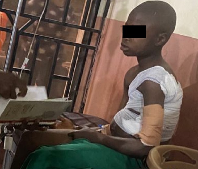 razor blade injury on 12-year-old boy