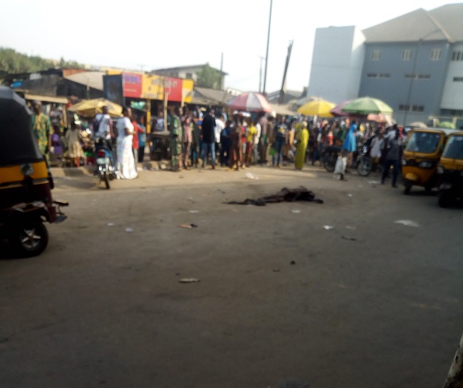 Mentally-deranged man jumps to death while escaping mob in Ibadan