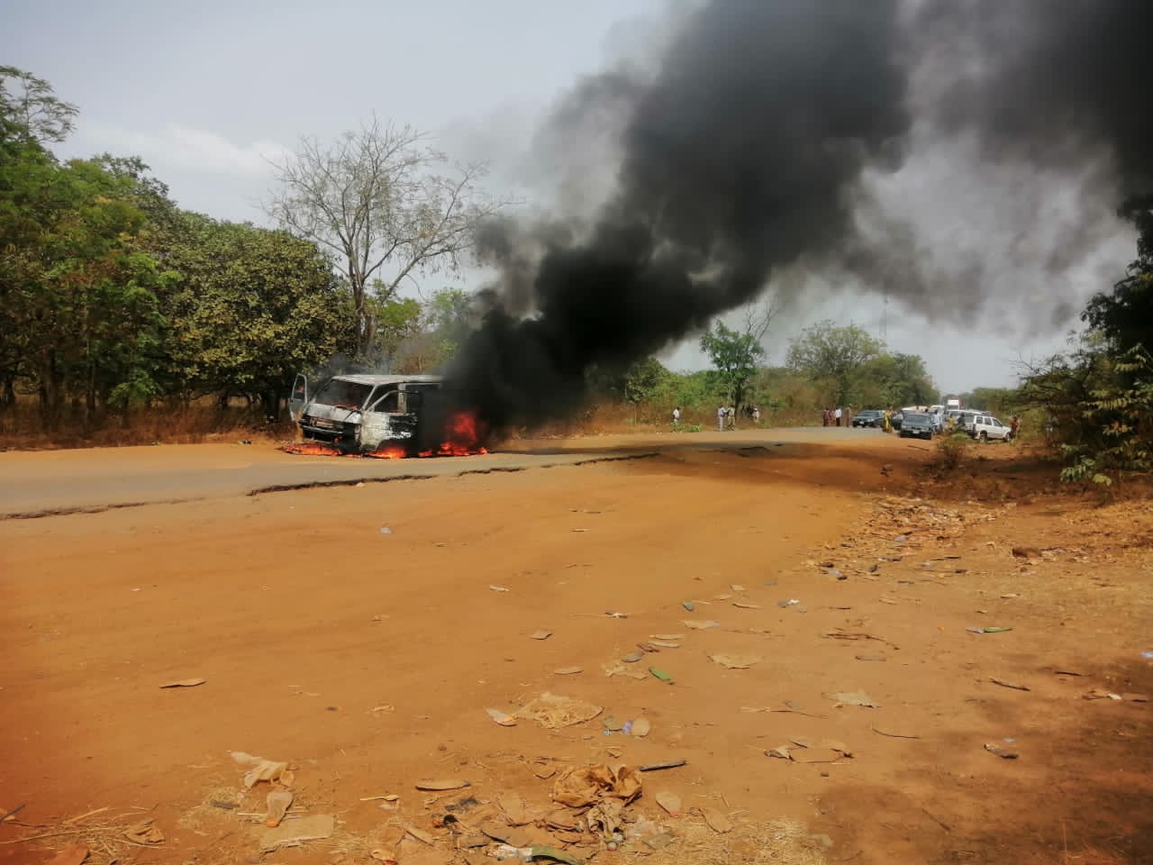 14 escape death in Kwara as 18-passenger bus catches fire