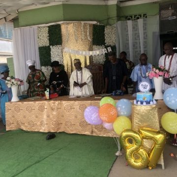 Makinde felicitates Ayorinde at 87