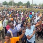 Protesters storm APC secretariat, parents bemoan lingering FG/ASUU, Students block Ogun corridor