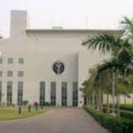 US embassy presents 5000,