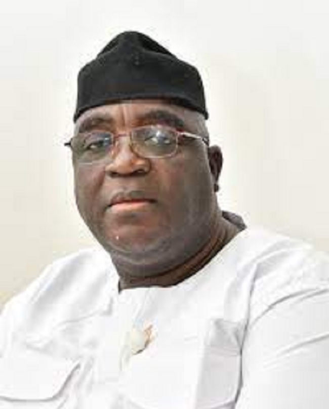 Ekiti govt reintroduces History in schools, receives 4,800 textbooks from UBEC,
