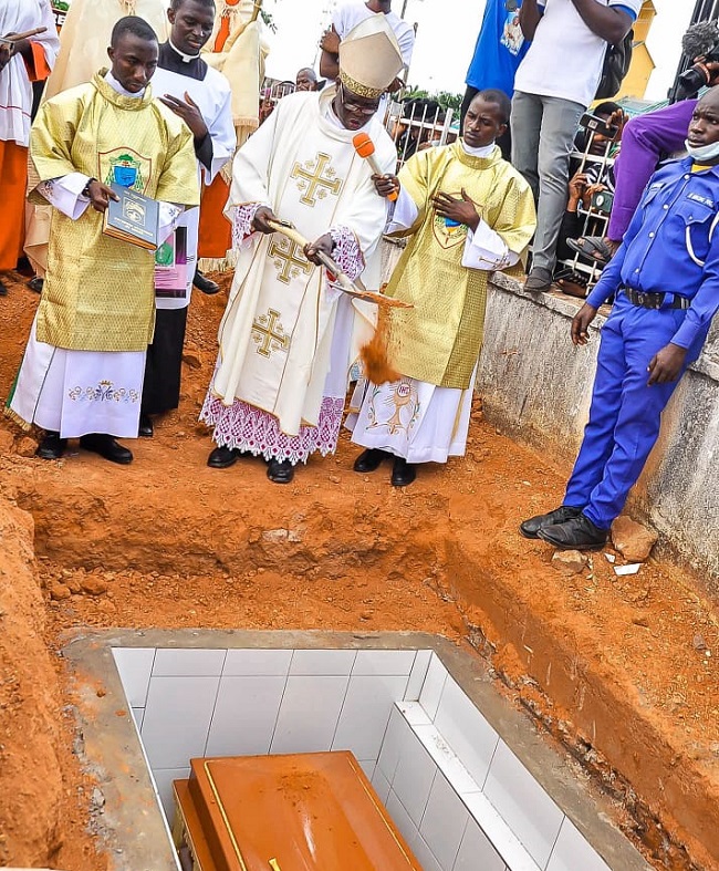 Borogo laid to rest in Kaduna 
