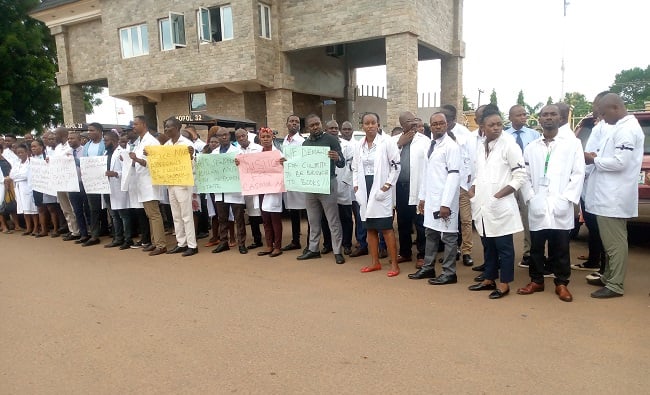 Medical laboratory scientists protest