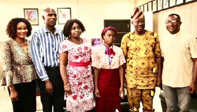 Oyo students win national essay writing, science contest