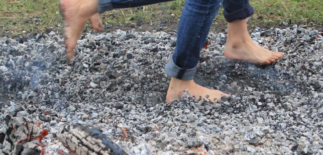 Hot coal walk leaves 25 injured ,