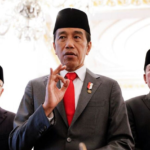 Indonesian president sacks ,