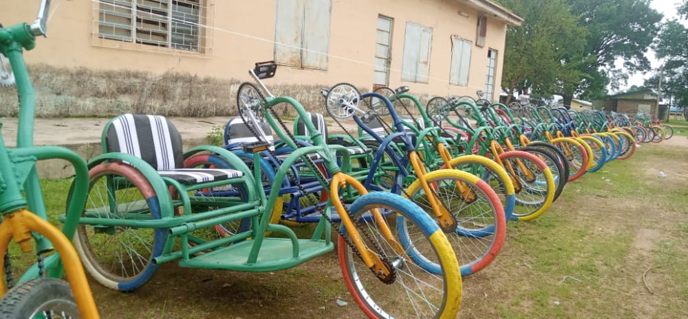 Corps member donates