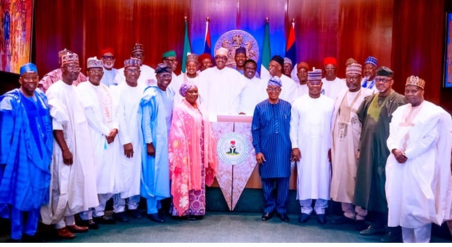 Buhari meets APC governors,