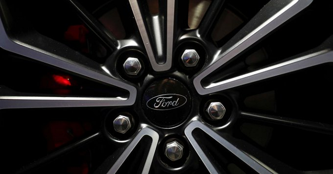 Ford cuts 3,000,